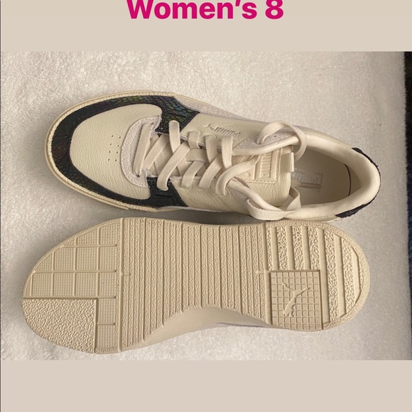 Pumas - Picture 3 of 6